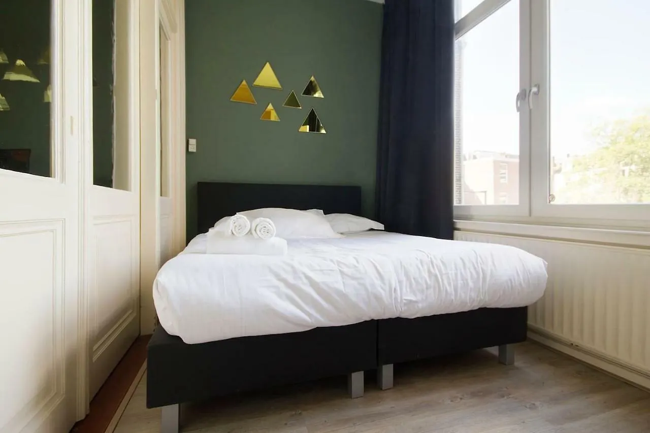 Spacious 4P Canal Apartment Amsterdam