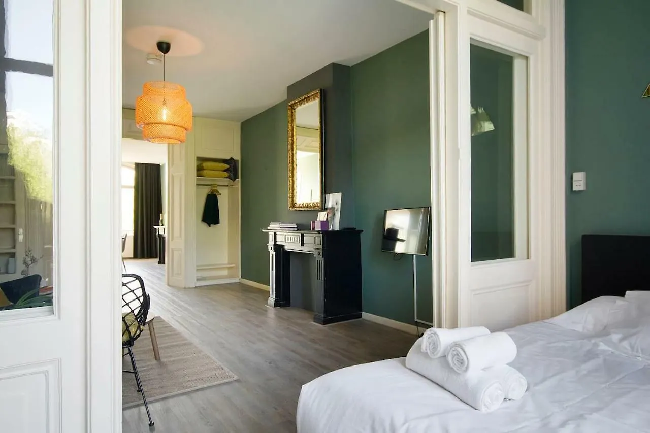 Spacious 4P Canal Apartment Amsterdam