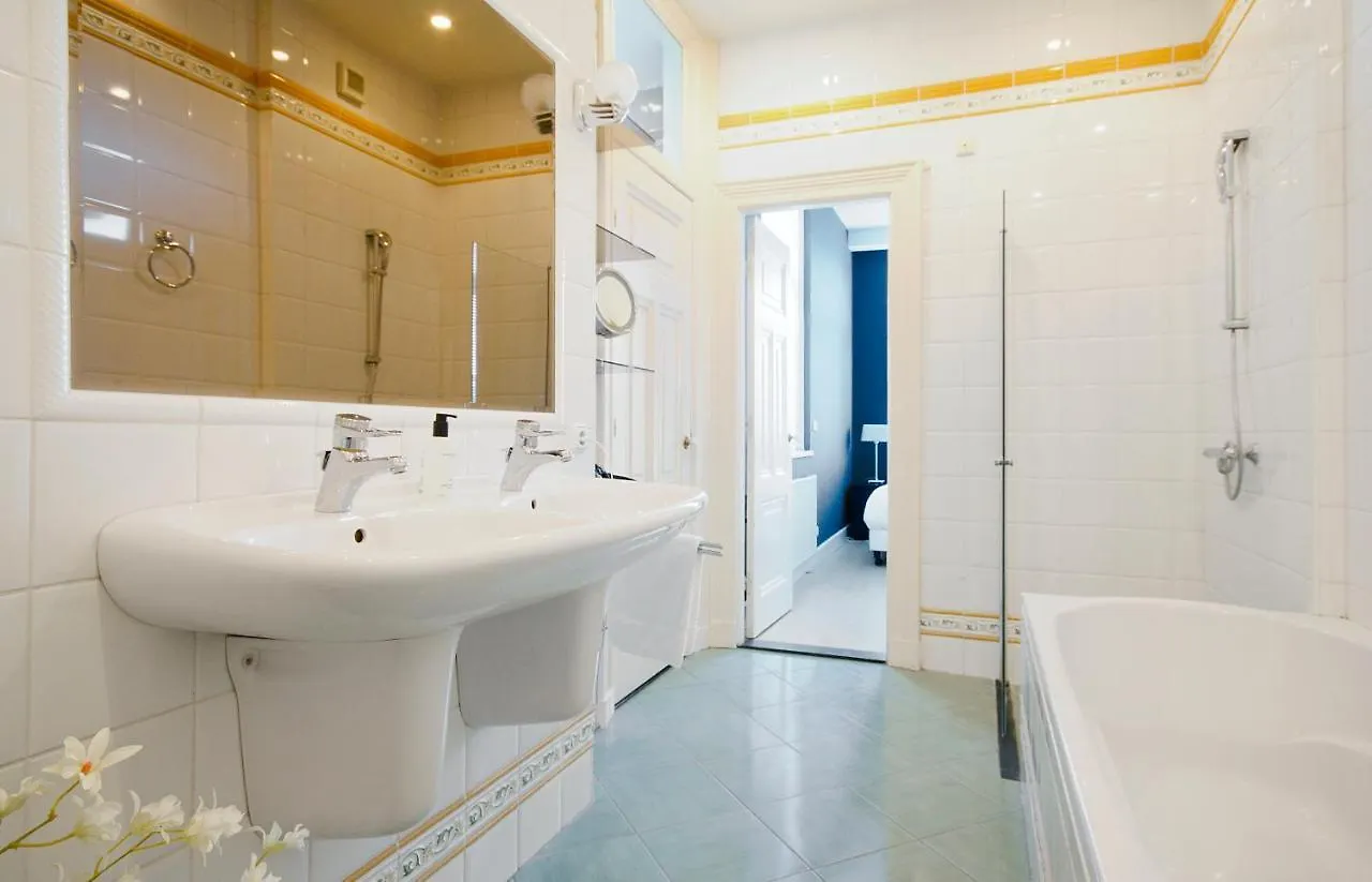 Spacious 4P Canal Apartment Amsterdam